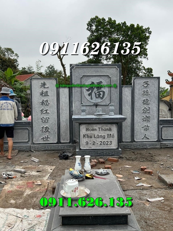 cơ sở chúng tôi chuyên sản xuất và lắp đặt trọn gói ,cuốn thư đá ,bình phong đá Cuốn thư đá ,Bình phong đá, Cuốn thư bình phong đá, Bình phong bằng đá ,hàng rào đá ,cột đồng chụ đá ,cột tứ trụ nhà thờ đá ,lư hương đá ,bàn lễ đá ,bậc tam cấp đá ng bao,Nghê đá, sư tử đá,Bàn thờ đá cây hương đá ,miếu thờ đá ,lăng mộ đá ,mộ đá ,