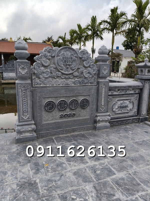 cơ sở chúng tôi chuyên sản xuất và lắp đặt trọn gói ,cuốn thư đá ,bình phong đá ,hàng rào đá ,cột đồng chụ đá ,cột tứ trụ nhà thờ đá ,lư hương đá ,bàn lễ đá ,bậc tam cấp đá ng bao,Nghê đá, sư tử đá,Bàn thờ đá cây hương đá ,miếu thờ đá ,lăng mộ đá ,mộ đá ,