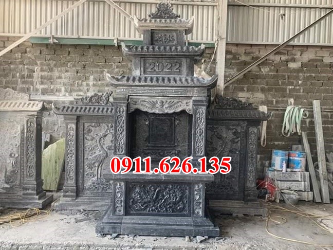 Sơn la^ hương án thờ bằng đá xanh bán