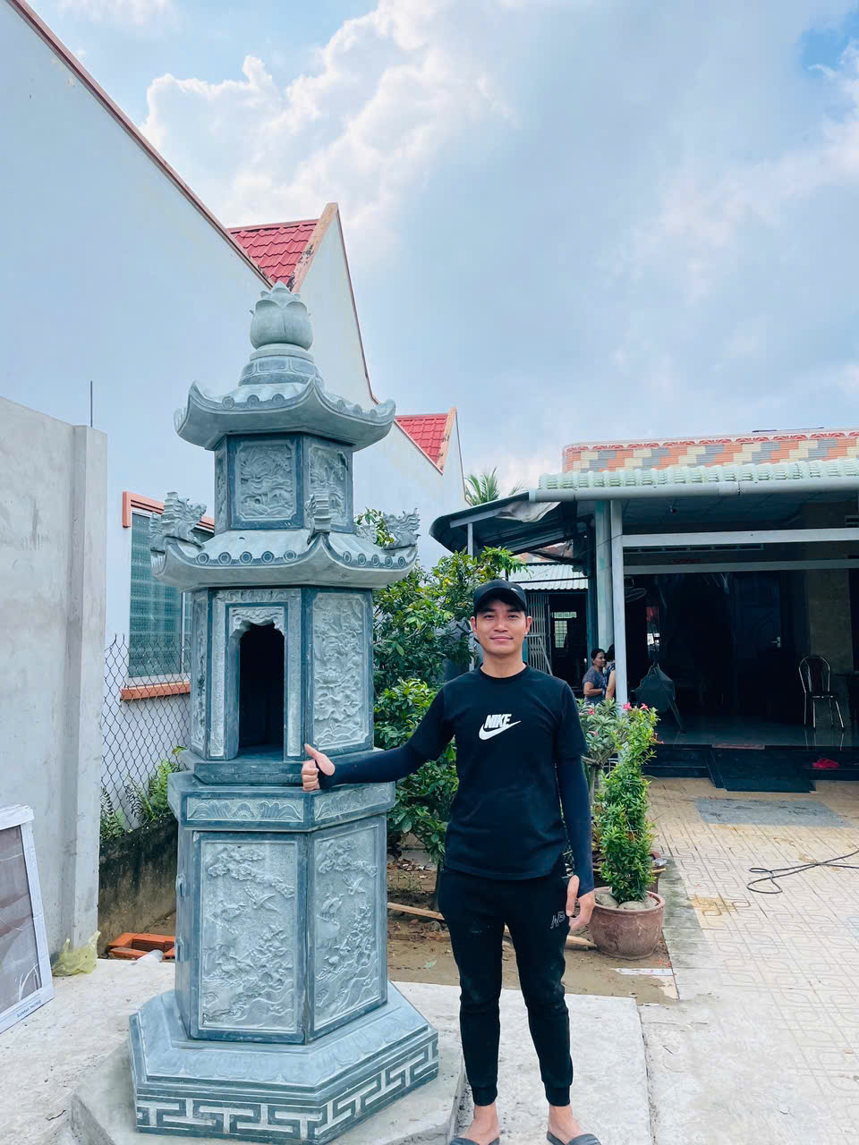 Mộ Tháp Đá (Phật Giáo) – Hướng Về Cõi Tịnh Độ bán Tại Trà Vinh