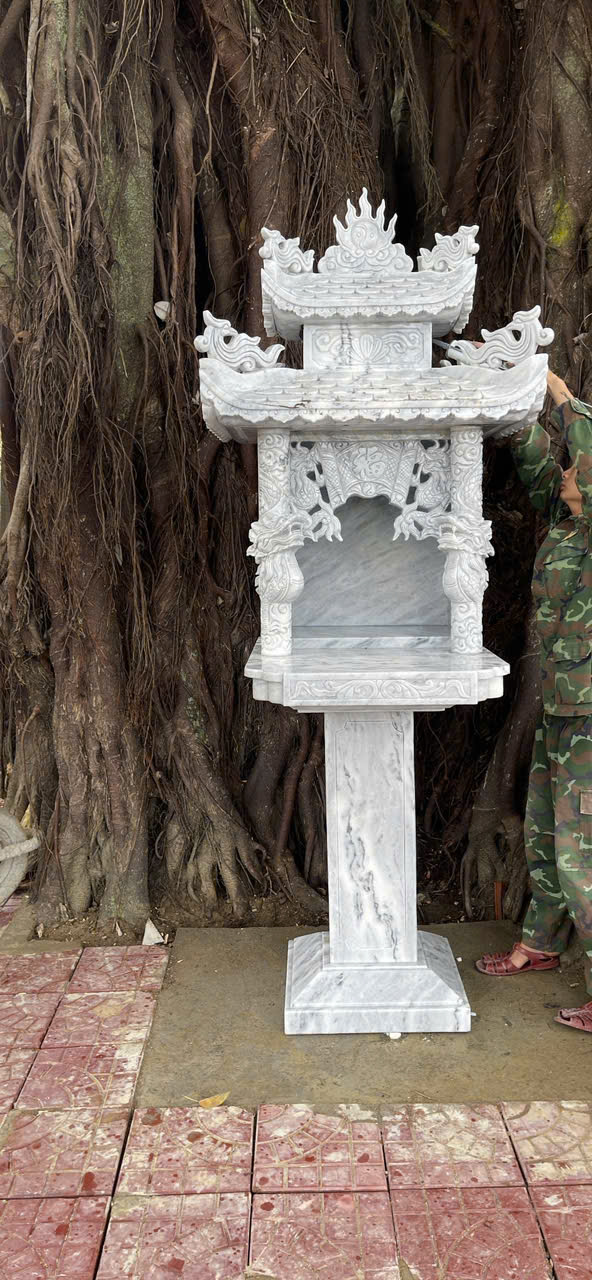 Miếu thờ đá có thể được xây dựng để thờ cúng