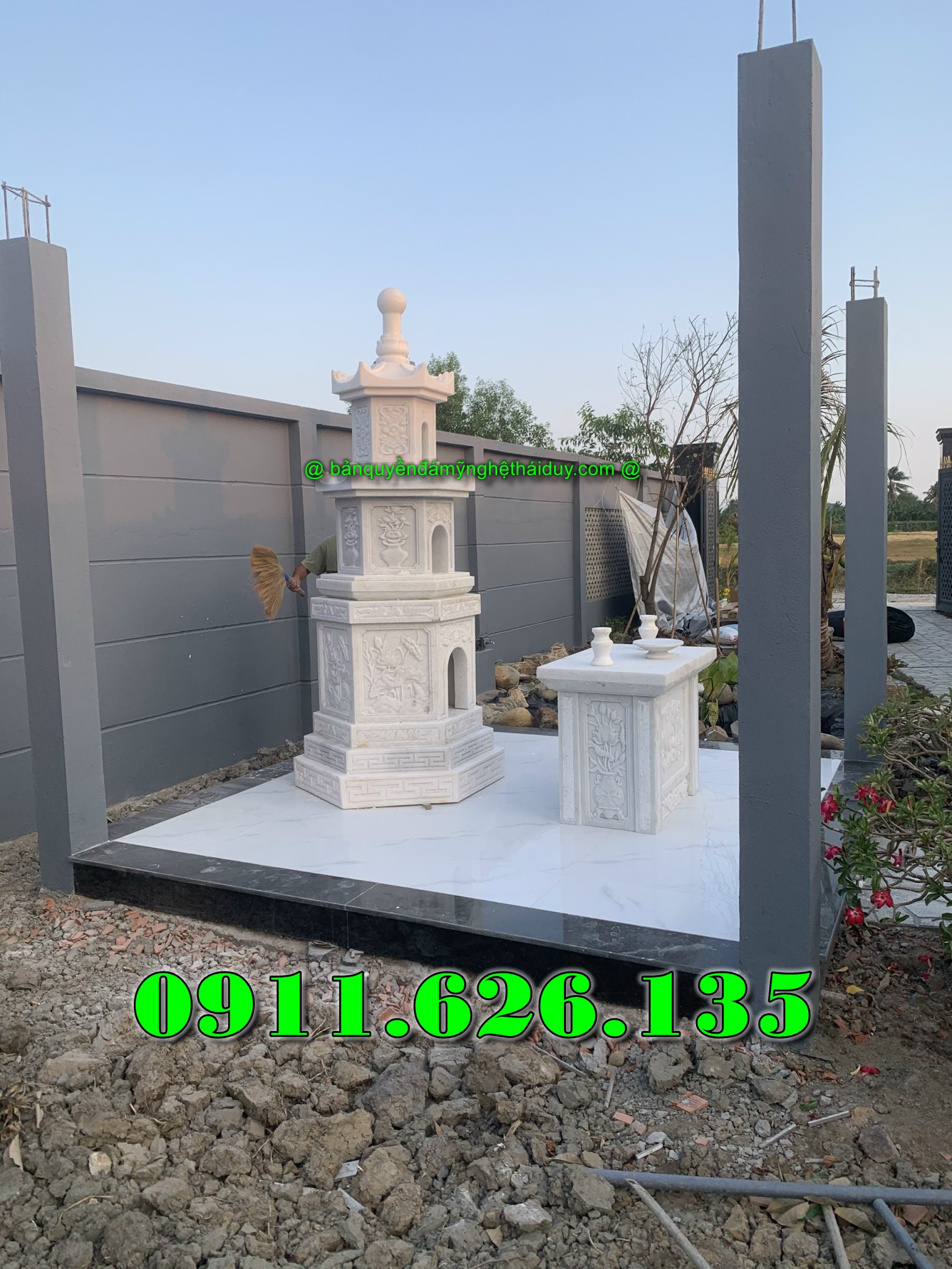 chúng tôi chuyên sản xuất và lắp đặt như, lăng mộ đá mộ đá ,hoa cương, xây mộ ,ngôi mộ ,đẹp, ốp gạch ,đẹp nhất ,đơin giản, mái che,mẫu mộ, khích thước,mộ một mái , mội hai mái ,đaị lý, xưởng sản xuất,nghĩa trang,kim tĩnh,nhà mồ,huyệt mộ,mồ mả,hung táng,cải táng,nấm mồ,đắp mồ,gia đình, giòng họ,