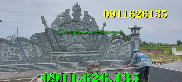 ngoài cột đồng trụ đá chúng tôi còn sản xuất như ,hàng rào,cột đồng chụ,bình phong ,cột tứ trụ ,lư hương,cuốn thư,bàn lễ,rồng,cuốn thư,đèn thờ,bậc tam cấp,tường bao,Nghê đá, sư tử đá,Bàn thờ ngoài trời (bàn thờ thiên) thờ Trời, Thần linh, Thổ địa