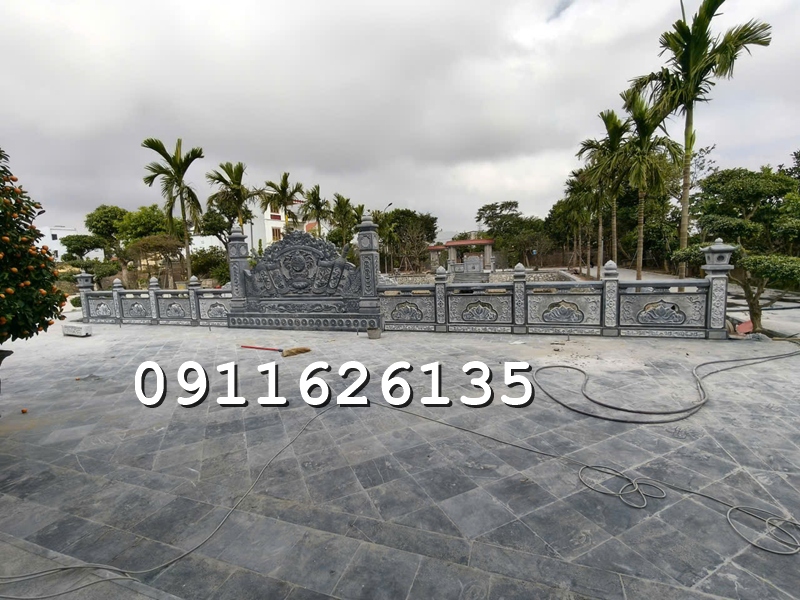 cơ sở chúng tôi chuyên sản xuất và lắp đặt trọn gói ,cuốn thư đá ,bình phong đá Cuốn thư đá ,Bình phong đá, Cuốn thư bình phong đá, Bình phong bằng đá ,hàng rào đá ,cột đồng chụ đá ,cột tứ trụ nhà thờ đá ,lư hương đá ,bàn lễ đá ,bậc tam cấp đá ng bao,Nghê đá, sư tử đá,Bàn thờ đá cây hương đá ,miếu thờ đá ,lăng mộ đá ,mộ đá ,