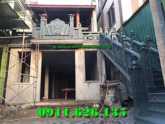 cơ sở chúng tôi chuyên sản xuất và lắp đặt trọn gói ,cuốn thư đá ,bình phong đá Cuốn thư đá ,Bình phong đá, Cuốn thư bình phong đá, Bình phong bằng đá ,hàng rào đá ,cột đồng chụ đá ,cột tứ trụ nhà thờ đá ,lư hương đá ,bàn lễ đá ,bậc tam cấp đá ng bao,Nghê đá, sư tử đá,Bàn thờ đá cây hương đá ,miếu thờ đá ,lăng mộ đá ,mộ đá ,