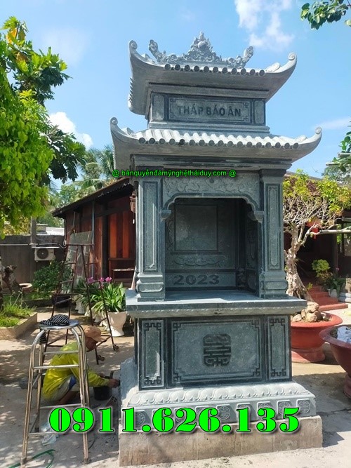 Am thờ đá mái hai