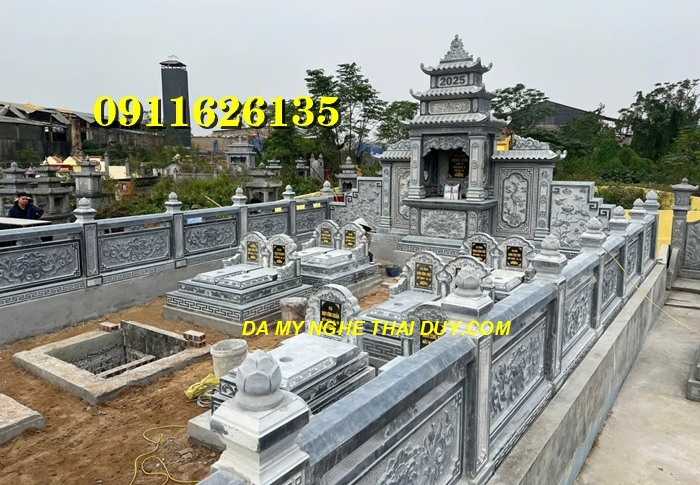 Mộ Đá Nguyên Khối Nghệ An – Mẫu Bền Đẹp Giá Xưởng Và Chi Phí Lắp Đặt
